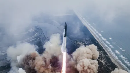 Watch shock waves ripple from SpaceX's giant Starship rocket during 3rd test flight (video)