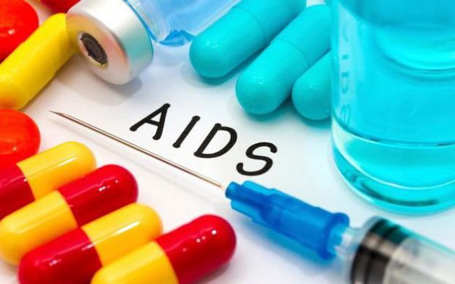 Các thuốc điều trị HIV và tác dụng phụ cần lưu ý