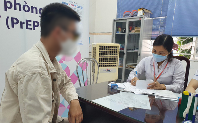 Dùng thuốc tiêm PrEP dự phòng HIV có tác dụng phụ không?