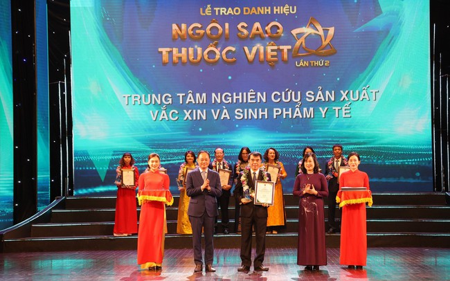 Lễ trao danh hiệu "Ngôi sao thuốc Việt" lần thứ 2: Tôn vinh 18 doanh nghiệp và 68 sản phẩm thuốc xuất sắc nhất