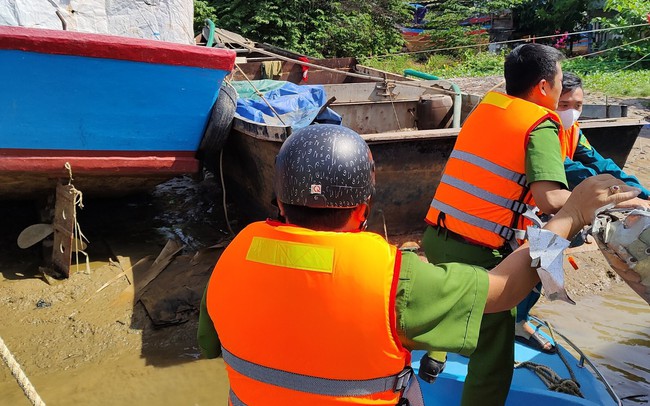 Nha Trang: ‘Cát tặc’ hoành hành trên sông Cái