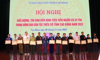 Tôn vinh 150 người uy tín dân tộc thiểu số tỉnh Cao Bằng