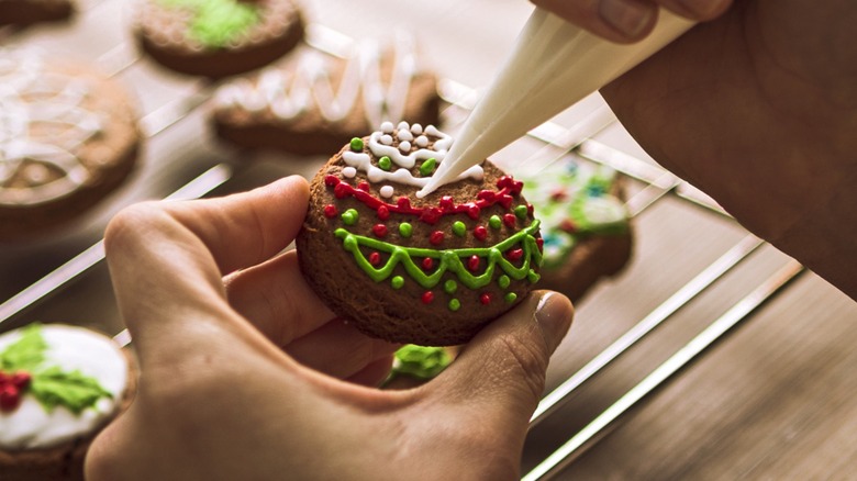 How To Properly Store Royal Icing For Later