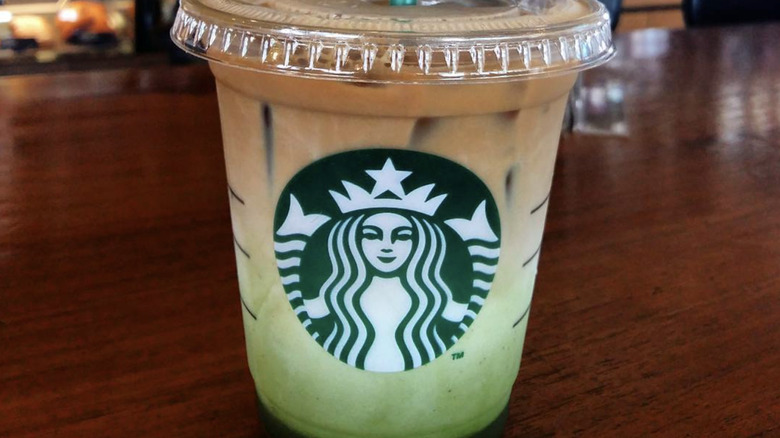 Cách gọi cà phê Espresso đá và Matcha Fusion của Starbucks Indonesia ở Mỹ