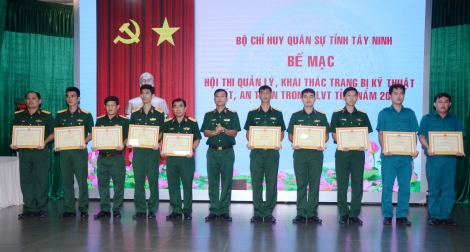 Bộ CHQS tỉnh: Bế mạc hội thi ngành Kỹ thuật