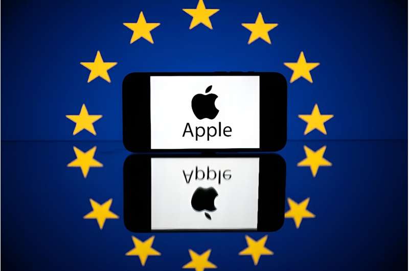 Cố vấn tòa án EU giáng đòn mạnh vào Apple trong vụ kiện thuế ở Ireland