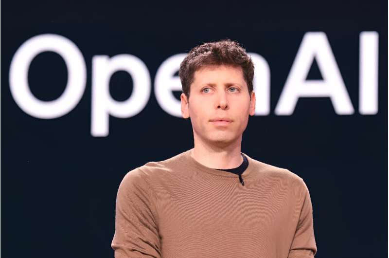 OpenAI nói AI an toàn như những vụ bê bối dấy lên lo lắng