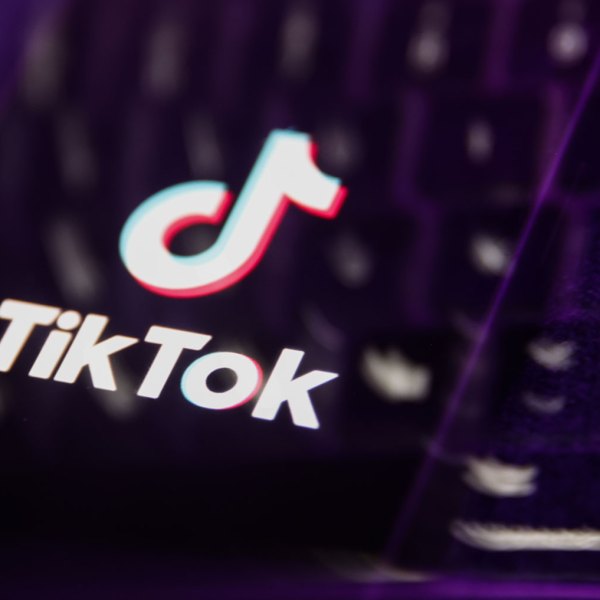 TikTok có lại Tay và Billie với giao dịch UMG mới