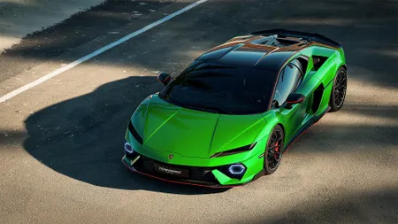 Lamborghini tiết lộ sự thay thế của Huracán - và woah, nó là một người lai