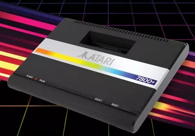 Atari 7800+ là một phiên bản hiện đại của bảng điều khiển 1986 với HDMI và điều khiển không dây