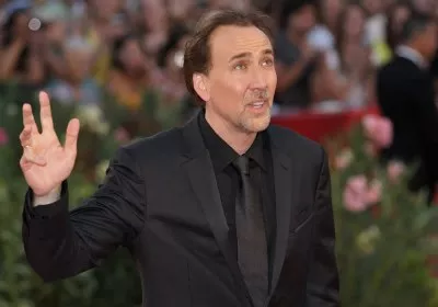 Nicolas Cage đóng vai John Madden trong phim sinh vật học của Amazon sắp tới "Madden"