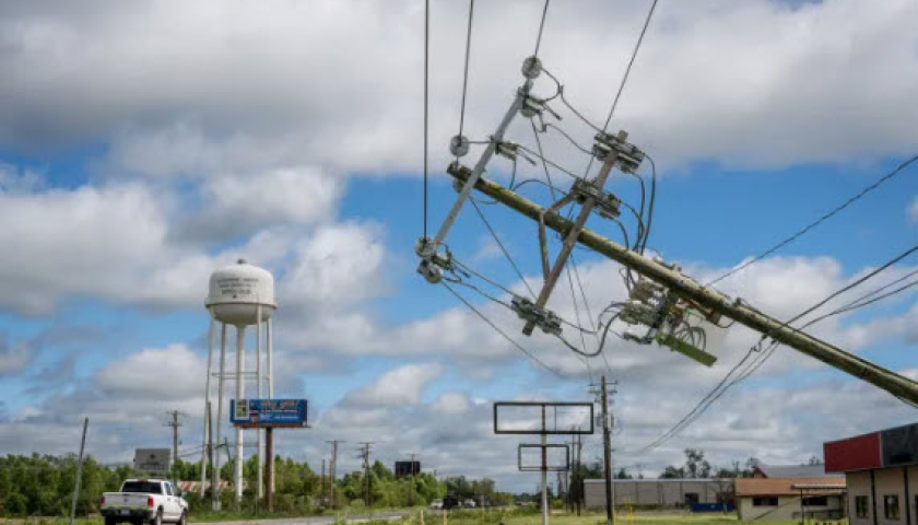 Bão Francine suy yếu và di chuyển vào đất liền sau khi càn quét bang Louisiana