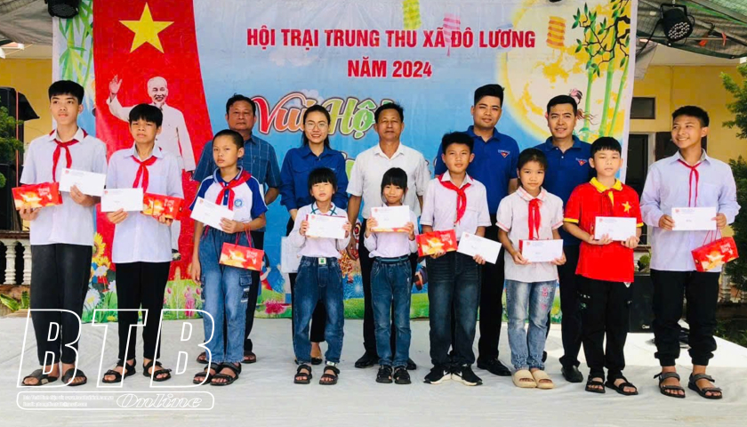 Trao 106 suất quà trung thu cho trẻ em nghèo, trẻ em có hoàn cảnh khó khăn