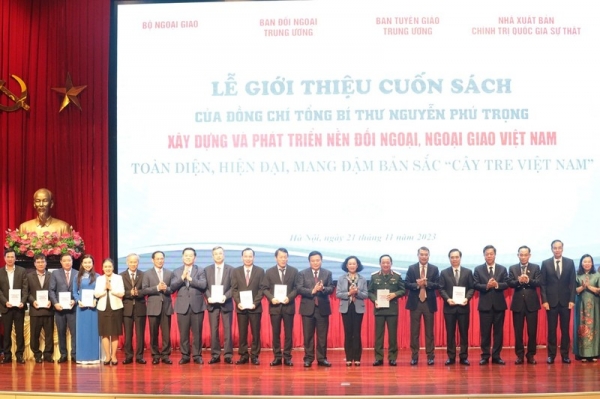 Party leader's book on Vietnam's diplomacy launched