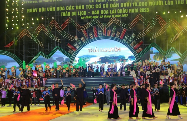 First-ever festival for ethnic groups with population of less than 10,000 people: Thai Nguyen awarded Certificate of Merit