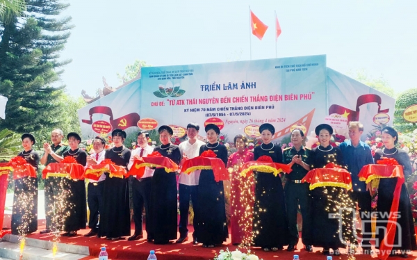 Khai mạc triển lãm ảnh "Từ ATK Thái Nguyên đến Chiến thắng Điện Biên Phủ”