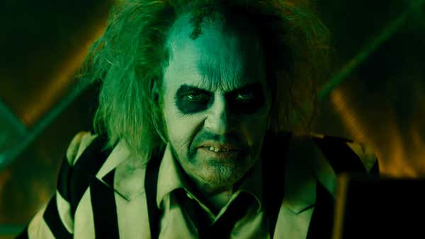 Beetlejuice Beetlejuice teaser: "The Juice is loose"