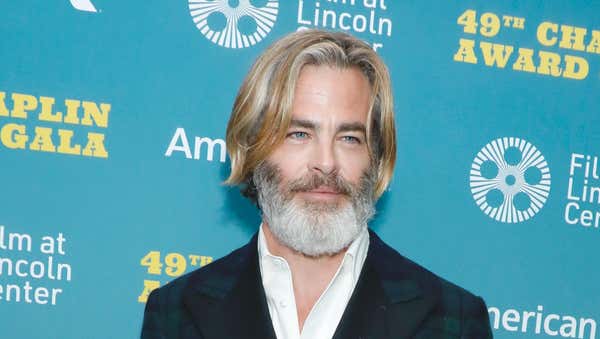 Yeah, Chris Pine cũng không biết Star Trek có chuyện gì