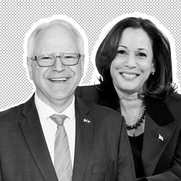 Biết gì về Tim Walz, VP của Kamala Harris Thống đốc Minnesota là lực lượng đứng sau hàng ngũ tấn công mới của đảng Dân chủ là Timp và J.D. Vance là “thật lạ lùng. ”