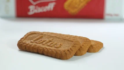 Chúng tôi không còn ghen tị với chiếc bánh Biscoff mới của Costco Canada