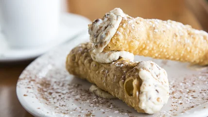 Đây là những gì thực sự trong kinh điển Cannoli lấp đầy