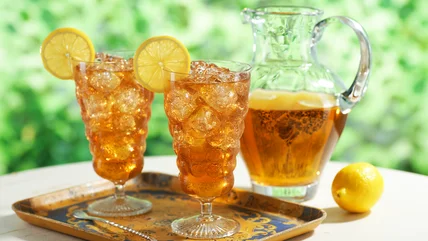 Why Hot-Brewed Iced Tea Is Far Superior To Slower Cold Brew