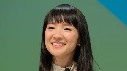 Marie Kondo's Go- To Technique để duy trì tổ chức quần chúng của bạn