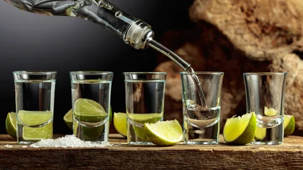 Làm thế nào để dùng Tequila trong bữa ăn thực vật