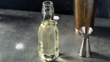 12 Mistakes Everyone Makes With Homemade Simple Syrup