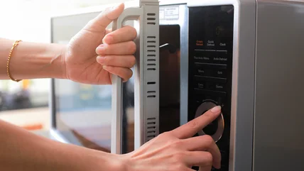 Over The Range Vs Countertop: Which Microwave Is The Best Fit?