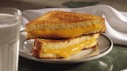 The Best Way To Freeze And Reheat A Grilled Cheese Sandwich