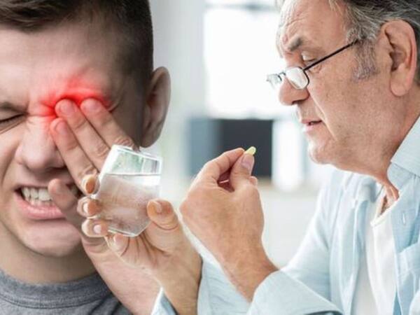 Vitamin 12 Deficiency Symptoms On Face: 7 Unusual Signs of Vitamin B12 Deficiency In Men