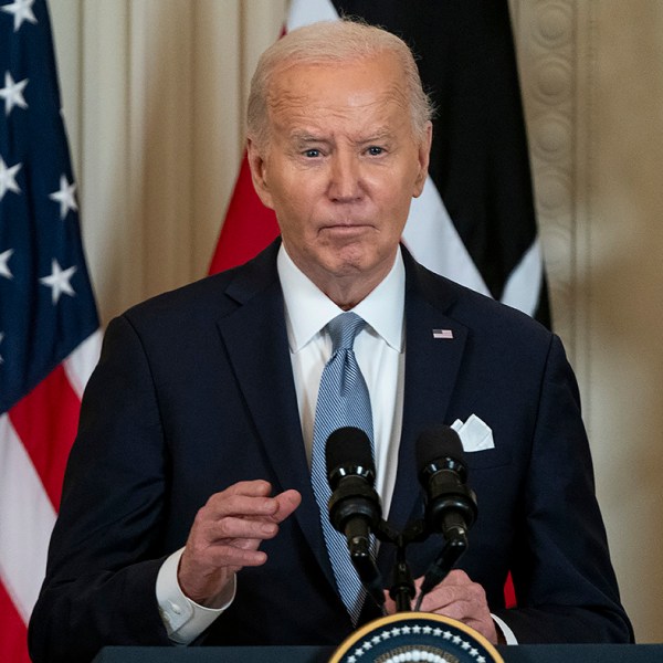 Name Thắt lưng chia ra để đóng vai chính trong trận đấu của Thump-Biden