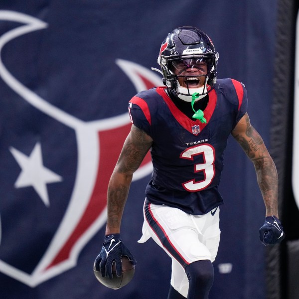 Người chơi Houston Texans bị bắn, bị thương ở câu lạc bộ lớn Florida