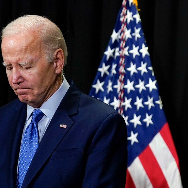 Làm thế nào Biden có thể chính thức hóa lời hứa bảo vệ nhân quyền của mình