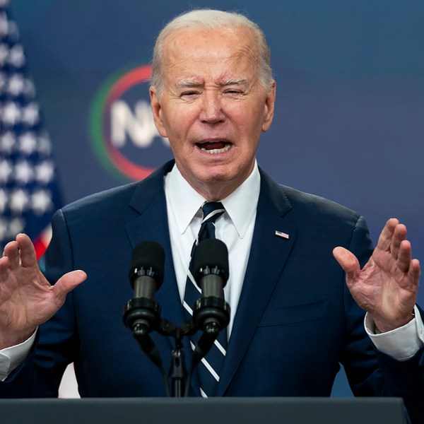 Biden cảnh báo Iran tấn công Israel có thể là ‘ kẻ tầm thường hơn cả sau này ’