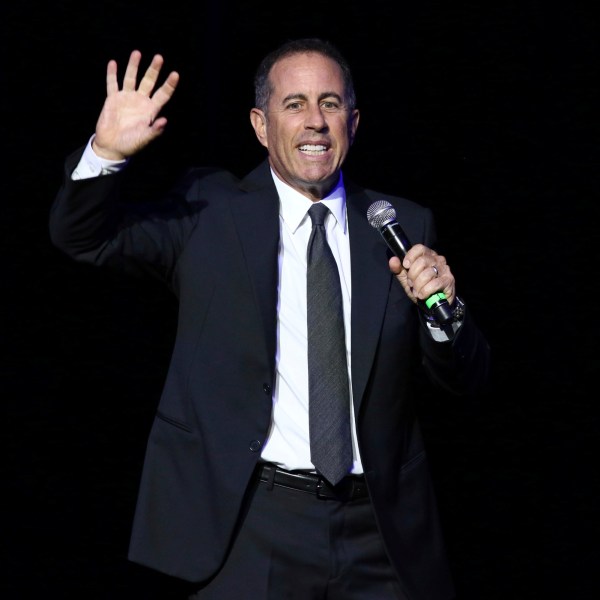 Jerry Seinfeld nói rằng ‘ những thứ bên trái và máy tính đang gây trở ngại cho hài kịch ngày nay