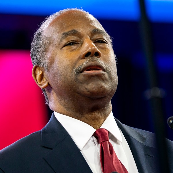 Theo lời Ben Carson, ông Thump ‘ không thích vây quanh mình với những người đồng tính luyến ái