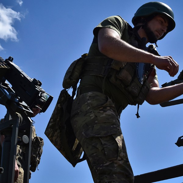 Ukraine tăng áp lực lên Mỹ để cho phép tấn công ở Nga: ‘ Thật điên rồ ’