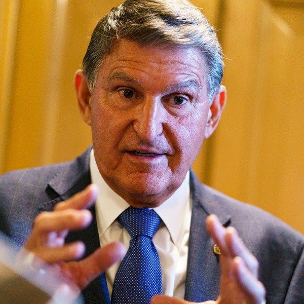 Manchin: ‘Tôi quá yêu đất nước nên không bầu cho Donald Trump’