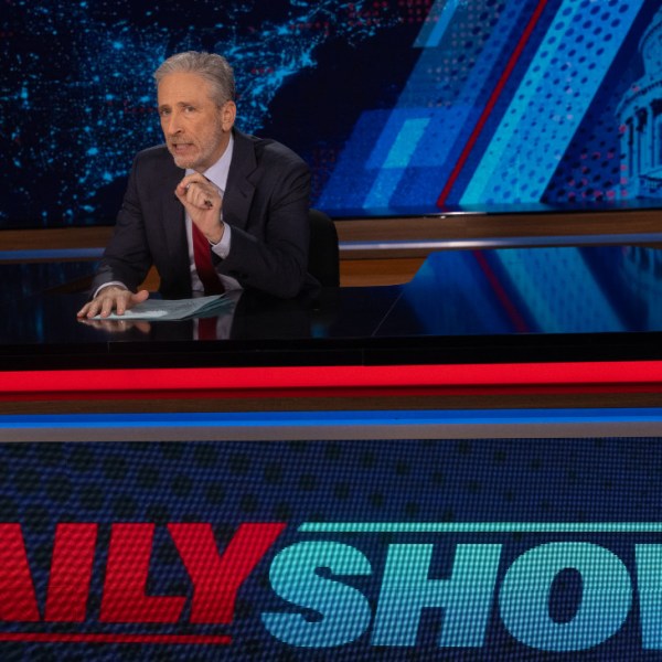 Xếp hạng truyền hình: Sự trở lại 'Daily Show' của Jon Stewart đạt mức cao nhất trong nhiều năm