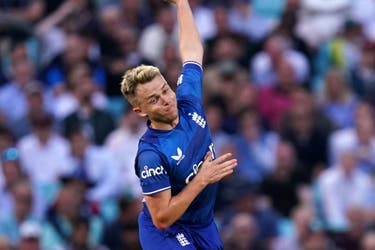 Một chút nhẹ nhõm – Sam Curran và đội tuyển Anh trở lại Antigua