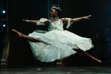 Ngôi sao ba lê Michaela DePrince, người đã nhảy múa cho sự xuất sắc, 29 tuổi