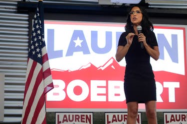 Lauren Boebert bị chế nhạo sau khi đánh nhau với Harris VP hy vọng Pete Buttigieg