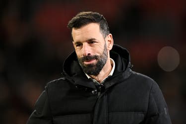 Manchester Đoàn kết chiến đấu cho Van Nistelrooy trong đội huấn luyện mới