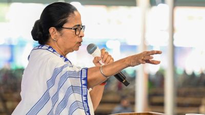 Mamata terms Kejriwal’s arrest ‘blatant assault on democracy’, sends 2 TMC leaders for INDIA bloc’s meeting with EC