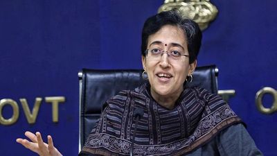 Atishi chỉ đạo quan chức NKT “sửa chữa toàn bộ đèn đường trước thứ Hai”