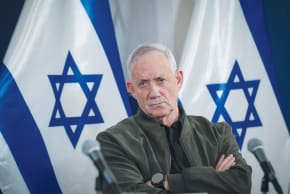 Gantz, Eisenkot present plan to include haredim, Arab-Israelis in military or national service