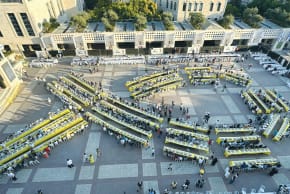 Hơn 1.000 người chơi cờ vua phá vỡ kỷ lục Israel trong trò cờ vua đồng thời ở Jerusalem