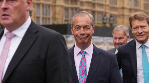 Lãnh đạo giả đầy hy vọng không có lời thề "không trách nhiệm" Nigel Farage